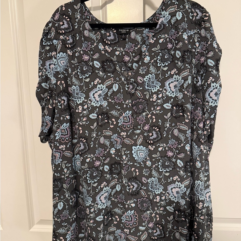 Torrid Floral and Paisley Women's Blouse